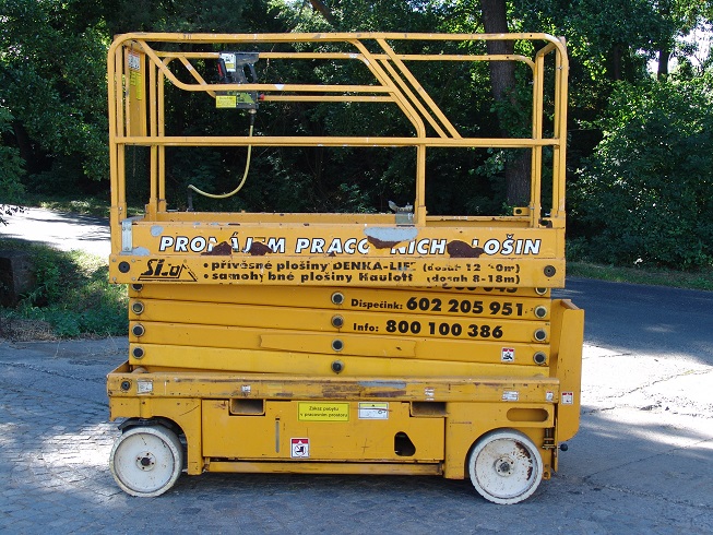 COMPACT 12 (CE 118907)